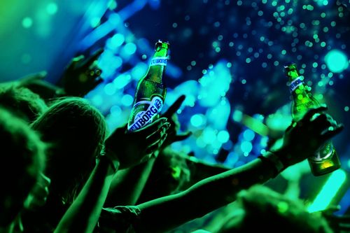 Nghiêng góc nhìn, 'giật mở' trải nghiệm vui độc đáo với Tuborg