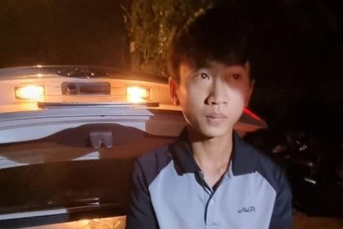 Phát hiện 2 ôtô vận chuyển 19.000 gói thuốc lá nhập lậu