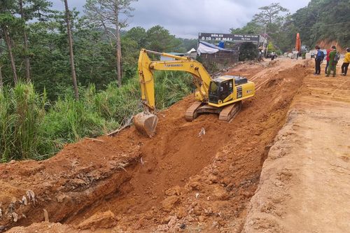 Nạn nhân thứ 2 tử vong sau vụ sạt lở ở đèo Prenn