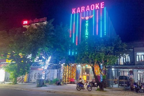 Nhiều quán karaoke mở chui khi đang bị yêu cầu tạm dừng hoạt động