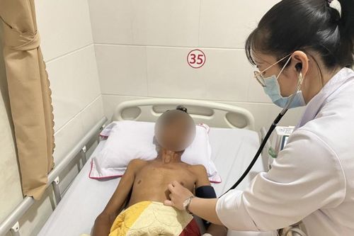 Cứu sống bệnh nhân vỡ phình động mạch chủ, chuyển từ Campuchia qua Cần Thơ