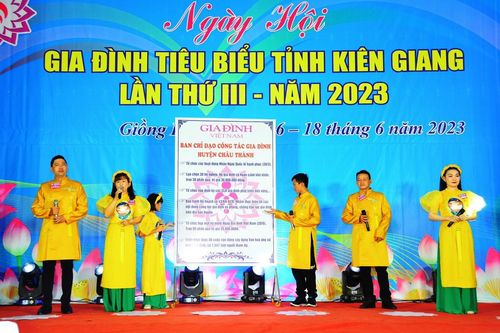 Lan tỏa, tôn vinh giá trị truyền thống tốt đẹp của gia đình