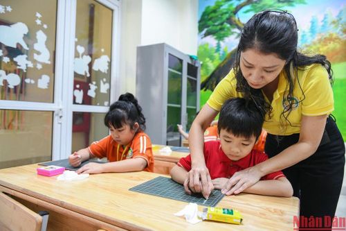Từ 1/7 bắt đầu đăng ký tuyển sinh trực tuyến trường mầm non, lớp 1, lớp 6 của Hà Nội