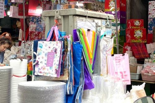 Bốt điện, trạm biến áp biến thành nơi kinh doanh, buôn bán