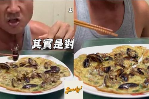 'Rùng mình' với món trứng đúc thịt gián