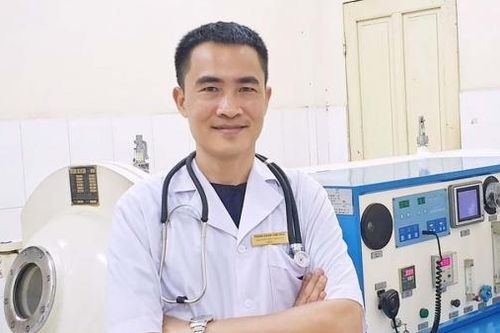 Cần đưa vaccine Covid-19 vào tiêm chủng mở rộng
