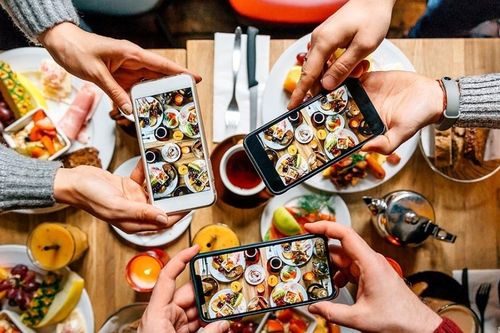 Doanh nghiệp dùng mạng xã hội để 'vượt khó'