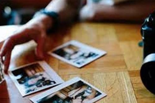 Dùng hình ảnh 'nhạy cảm' tống tiền người yêu cũ