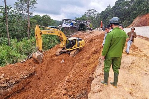 Vụ sạt lở đất khi thi công đèo Prenn: Nạn nhân thứ 2 tử vong
