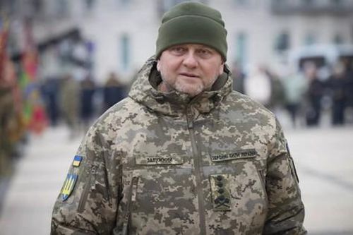 Ông Putin nói Tổng tư lệnh quân đội Ukraine có thể đang ở nước ngoài