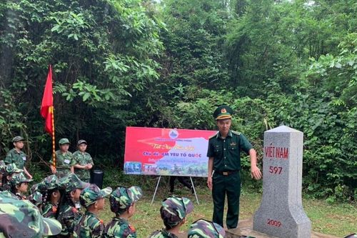 Tiết học nơi cột mốc biên giới