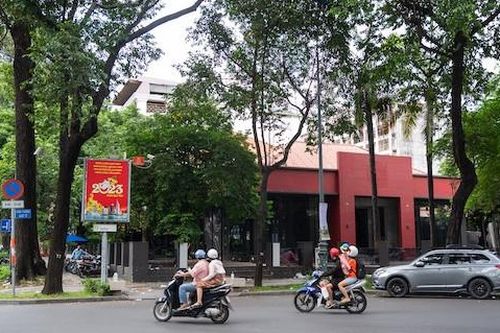 Nova F&B 'bán mình', nhiều mặt tiền đắc địa bỏ trống