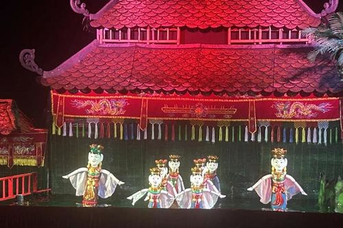 Rối nước Việt Nam được chào đón nồng nhiệt tại Nga