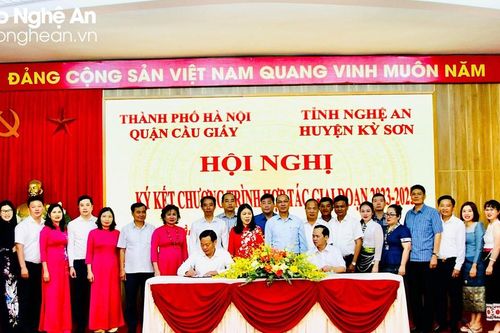 Quận Cầu Giấy (Hà Nội) và huyện Kỳ Sơn ký kết hợp tác phát triển