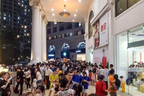 Hà Nội: Kịp thời dập tắt đám cháy dưới tầng hầm trung tâm thương mại