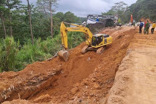 Sạt lở đất dự án mở rộng đèo Prenn Đà Lạt: Nạn nhân thứ 2 tử vong