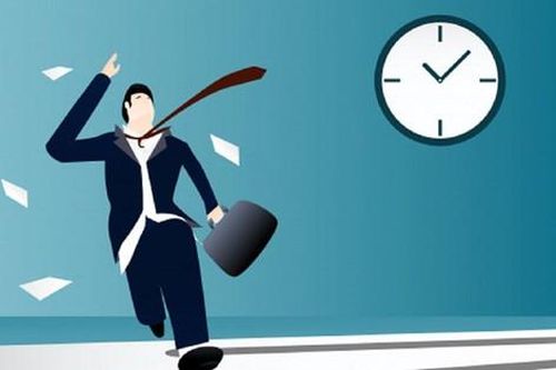 Đúng giờ hay năng suất làm việc là yếu tố quyết định nên trình độ và thành bại?