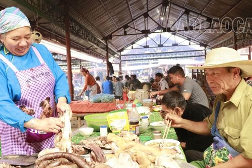 Sắc màu chợ phiên Sín Chéng