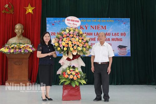 Câu lạc bộ Văn hóa đọc đa thế hệ Gia Hưng kỷ niệm 20 năm ngày thành lập