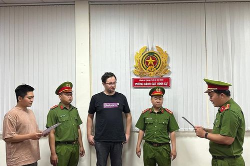 Tp.HCM: Điều tra người nước ngoài điều hành 3 công ty cho vay nặng lãi