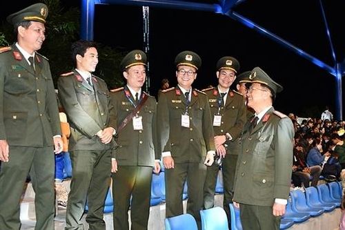 Lặng thầm góp vào những chiến công