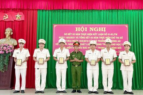 Phó trưởng Công an xã hết lòng vì công việc, gắn bó với nhân dân