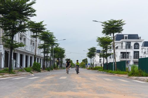 Hiện trạng khu đất hai dự án đô thị bị thu hồi ở Hà Nội