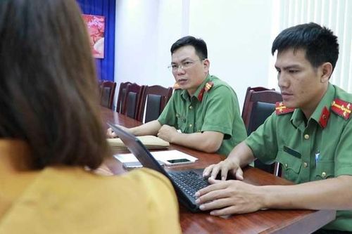 Mất hàng tỷ đồng vì đầu tư vé phim trên app