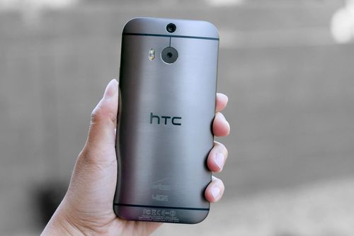 Vì sao ngày nay không còn smartphone kim loại nguyên khối