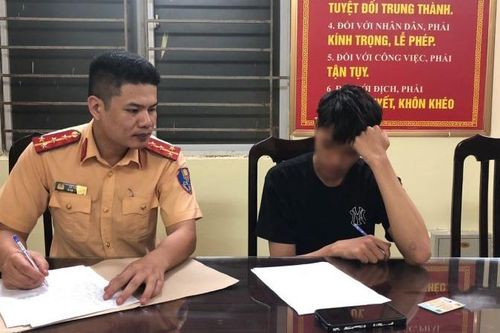 Khởi tố bị can 6 thanh niên đi xe máy bốc đầu trên đường phố Hà Nội