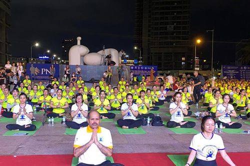 Đà Nẵng hưởng ứng sự kiện 'Ngày Quốc tế Yoga năm 2023'