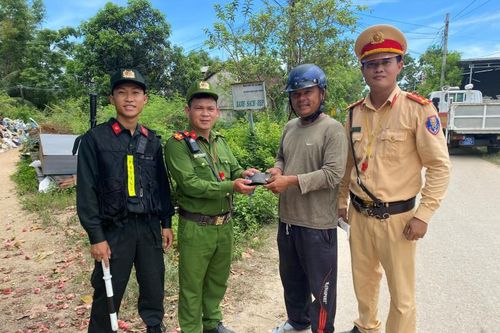 Gương sáng chiến sĩ giữa đời thường