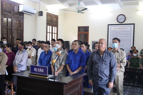 Hải Dương: Đang xét xử Thủy 'gỗ' liên quan đấu giá đất Cẩm Giang