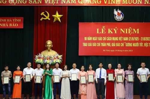Hội Nhà báo tỉnh Hà Tĩnh vinh danh 54 tác phẩm báo chí Trần Phú năm 2022