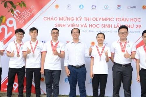 Pháp vinh danh 2 nhà khoa học Việt Nam