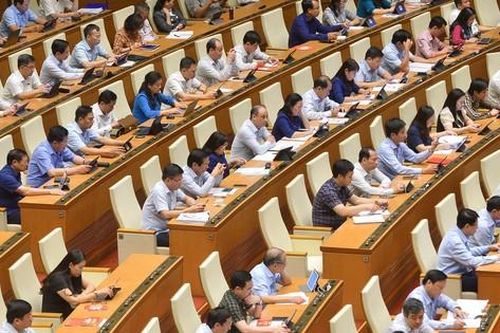 Khuyến khích, bảo vệ cán bộ dám nghĩ, dám làm: Có nên ban hành nghị quyết?
