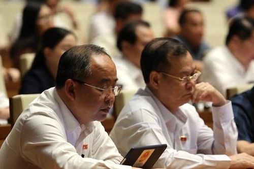 Quốc hội chốt quy định trần giá vé máy bay