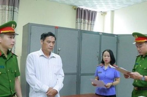Cựu chủ tịch xã ở Hà Tĩnh bị bắt vì lạm quyền