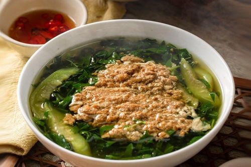 Ăn canh cua giải nhiệt ngày hè, vì sao có nguy cơ nhập viện cấp cứu?