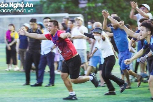 Người thầy của những nhà vô địch Giải Bóng đá Thiếu niên - Nhi đồng Cúp Báo Nghệ An lần thứ 25