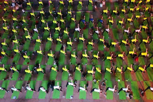 Hình ảnh hưởng ứng Ngày Quốc tế Yoga tại một số địa phương
