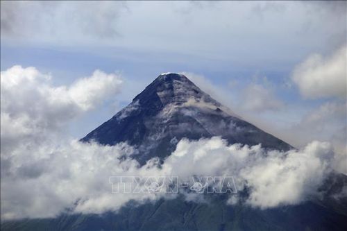 Philippines: Hàng trăm người nhiễm nhiều bệnh sau khi sơ tán do núi lửa Mayon phun trào