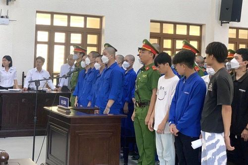 BìnhThuận: 37 bị cáo lãnh án sau vụ nhóm thanh niên hỗn chiến, một người tử vong