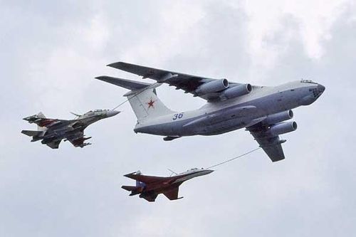Clip: Máy bay tiếp dầu 'siêu khủng' Ilyushin Il-78 của Nga