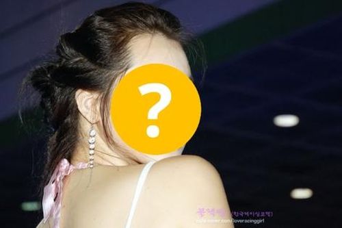 Nữ người mẫu qua đời sau khi tự tử ngay trên sóng livestream