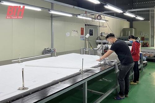 Áp dụng chuyển đổi số và sản xuất tuần hoàn giúp doanh nghiệp may vượt khó