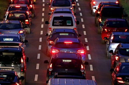 Xe điện có giúp giảm thiểu ô nhiễm không khí và tai nạn giao thông?
