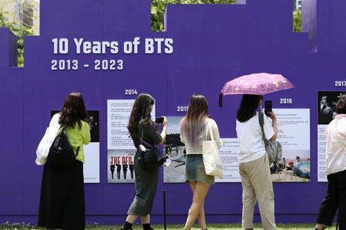 Lễ kỉ niệm 10 năm của nhóm nhạc BTS giúp Hàn Quốc kích cầu du lịch và bán lẻ