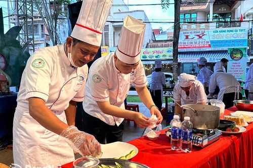 Khai mạc Liên hoan ẩm thực Hương sắc Long Khánh và Ngày du lịch Đồng Nai