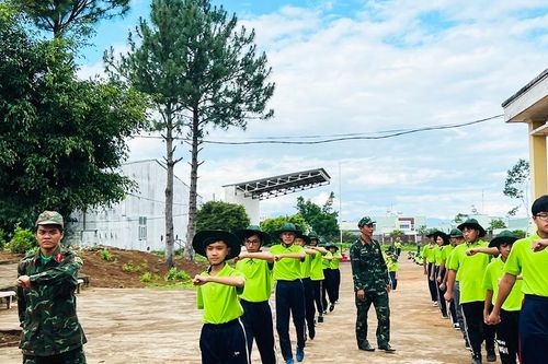 Chương trình 'Học kỳ trong quân đội': Rèn sức vóc, luyện tinh thần